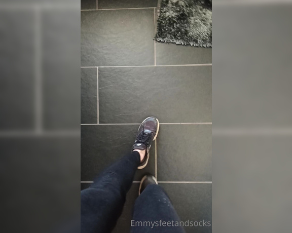 Emmysfeetandsocks aka Emmyfeetandsocks OnlyFans Video 60