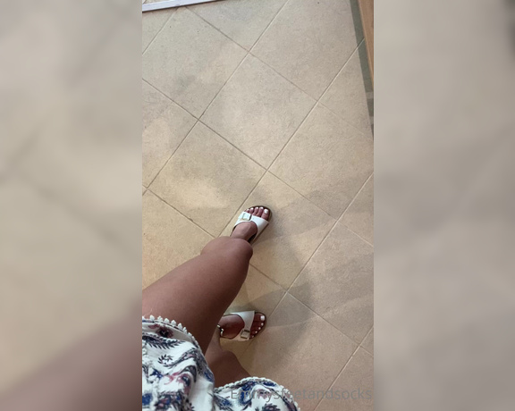 Emmysfeetandsocks aka Emmyfeetandsocks OnlyFans - Lil tan update