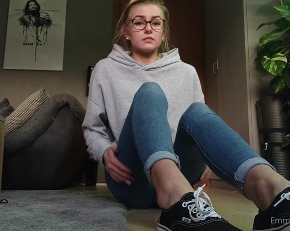 Emmysfeetandsocks aka Emmyfeetandsocks OnlyFans - Some of my old videos, theyll get subtitles very soon and ill upload new ones very soon too 3