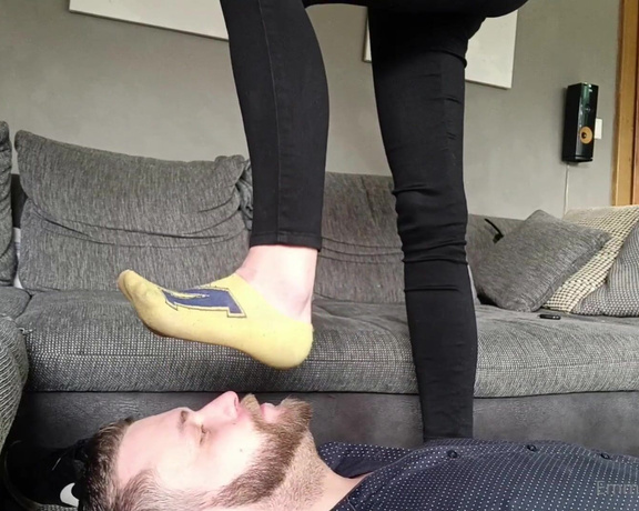 Emmysfeetandsocks aka Emmyfeetandsocks OnlyFans - Wait for the end Still practicing