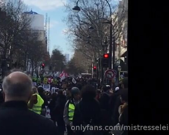 Femme Fatale aka Mistresseleise OnlyFans - The French do love a good protest On my way to my apartment, I stumbled across the gilets jaunes