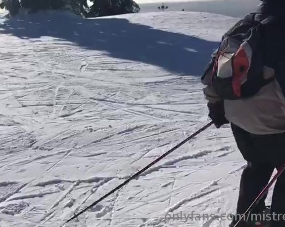 Femme Fatale aka Mistresseleise OnlyFans - In this video Im skiing behind a relation of mine as we start the day Hes coming up on his 80th