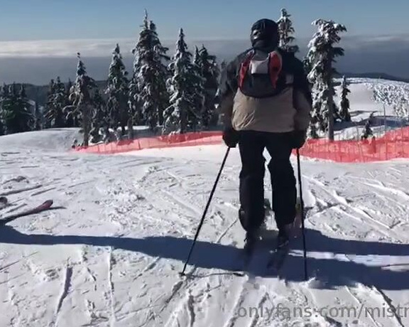 Femme Fatale aka Mistresseleise OnlyFans - In this video Im skiing behind a relation of mine as we start the day Hes coming up on his 80th