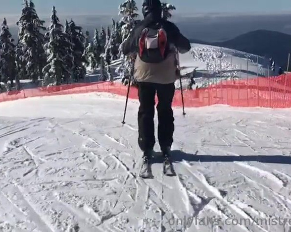 Femme Fatale aka Mistresseleise OnlyFans - In this video Im skiing behind a relation of mine as we start the day Hes coming up on his 80th