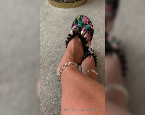 Killersexyfeets aka Killerkell OnlyFans - Are you spying