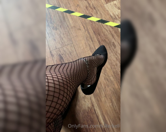 Killersexyfeets aka Killerkell OnlyFans - As you may know I’ve had covid so haven’t been well enough to make some new content Here’s a litt 1