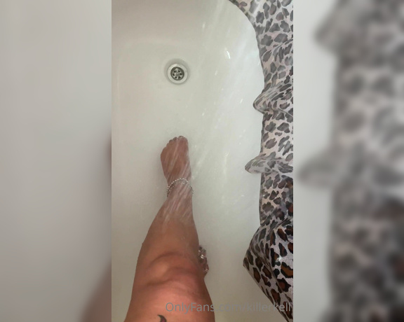 Killersexyfeets aka Killerkell OnlyFans - A quick shower after a long walk