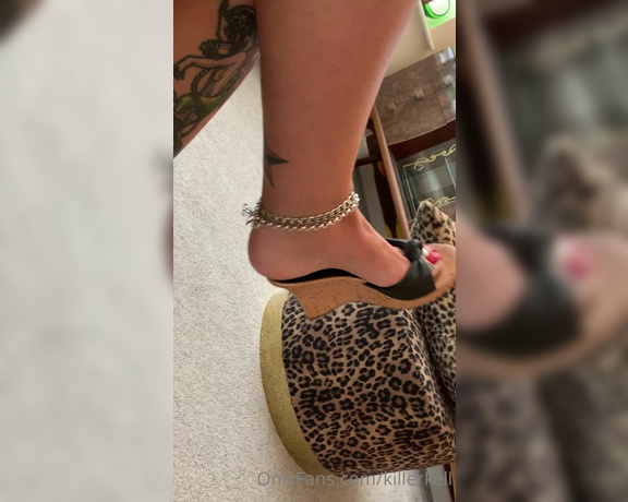 Killersexyfeets aka Killerkell OnlyFans - Some foot slapping goodness for all you mules fans