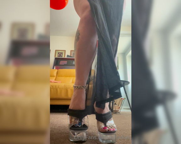 Killersexyfeets aka Killerkell OnlyFans - Hello you lovely lot What about this outfit Like what you see