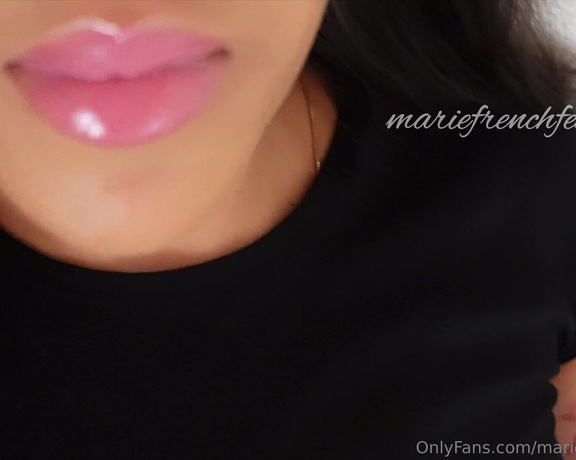 Mariefrenchfeetgirl aka Mariefrenchfeetgirl OnlyFans - The video as promised and tell me in the comments yes or no to my audio 1