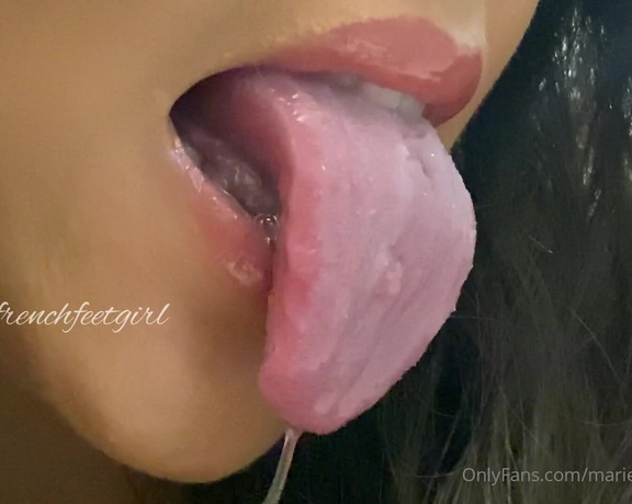 Mariefrenchfeetgirl aka Mariefrenchfeetgirl OnlyFans - Pov tongue and mouth for my first time do you like