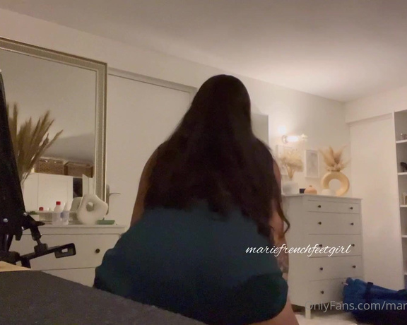 Mariefrenchfeetgirl aka Mariefrenchfeetgirl OnlyFans - For my twerk lover beautiful night content with laya is coming