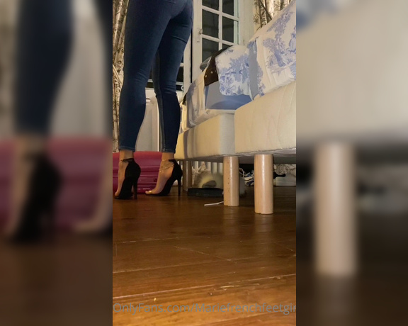 Mariefrenchfeetgirl aka Mariefrenchfeetgirl OnlyFans Video 55