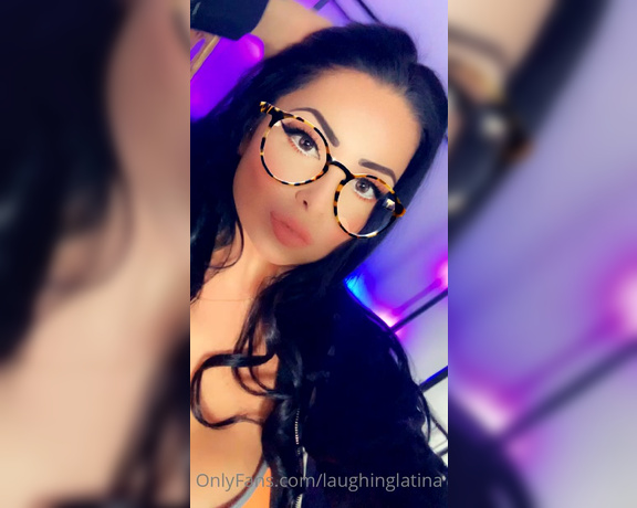 Jasmine Mendez OnlyFans aka Laughinglatina - Fetch your wallet beta bitch