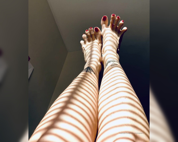 CatPrincess aka Catprincessfeet OnlyFans - Toes and soles in light and shadows 1