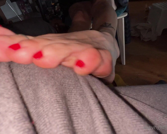 CatPrincess aka Catprincessfeet OnlyFans - Having a work meeting, when you notice her feet touching yours under the table Teased @u2269980