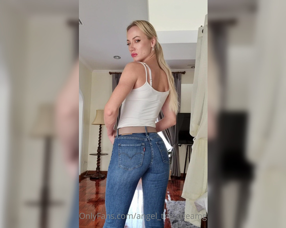 Alice aka Angel_the_dreamgirl OnlyFans - Skinny jeans are so tight to my pussy I tried on the first jeans, I held on But when I tried