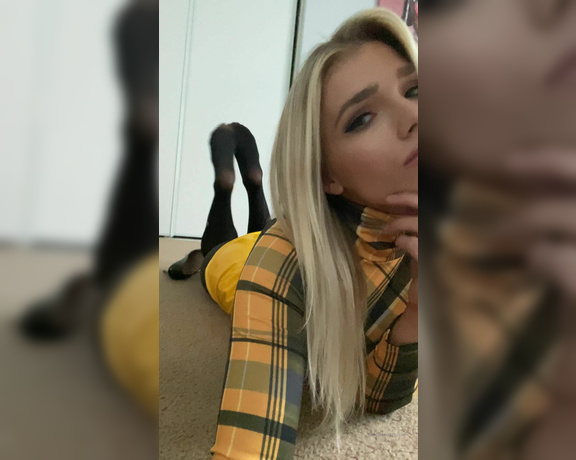 Princess Amber aka Worshipamber OnlyFans - Heel & stocking play