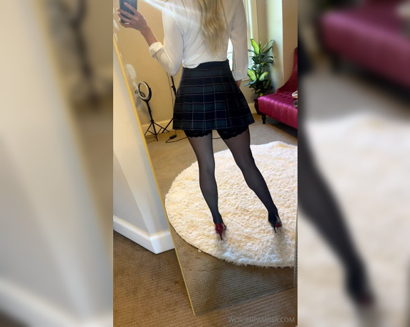 Princess Amber aka Worshipamber OnlyFans - Like if you love my stockings Comment if you’d prefer bear legs