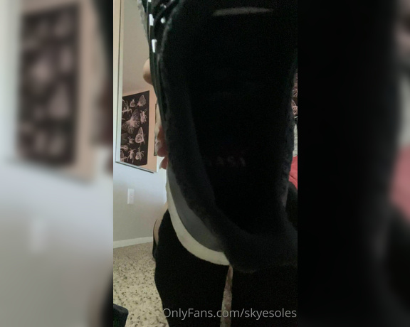 Skye aka Solesofskye OnlyFans - Smell my feet, footboy!