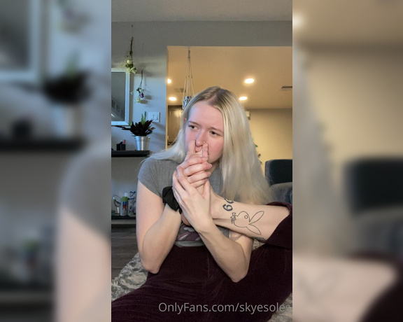 Skye aka Solesofskye OnlyFans - Stinky feet