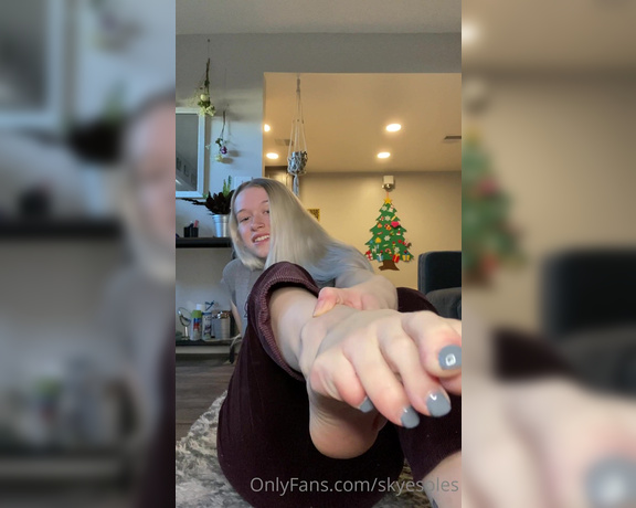 Skye aka Solesofskye OnlyFans - Stinky feet