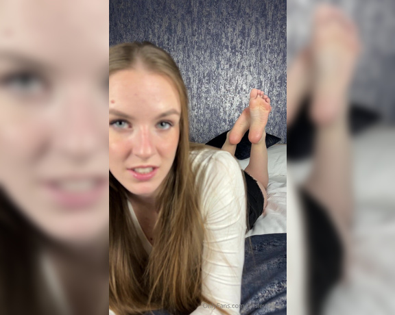 Tinsley Teaser aka Tinsleyteaser OnlyFans - In the pose, sensual JOI 7mins I tease you in the pose, asking you to stroke it for my sexy soles