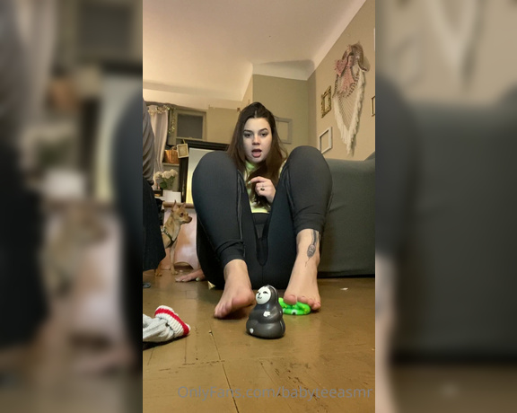 Baby Tee aka Babyteeasmr OnlyFans - Squishing little toys with my big feet