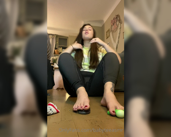 Baby Tee aka Babyteeasmr OnlyFans - Squishing little toys with my big feet