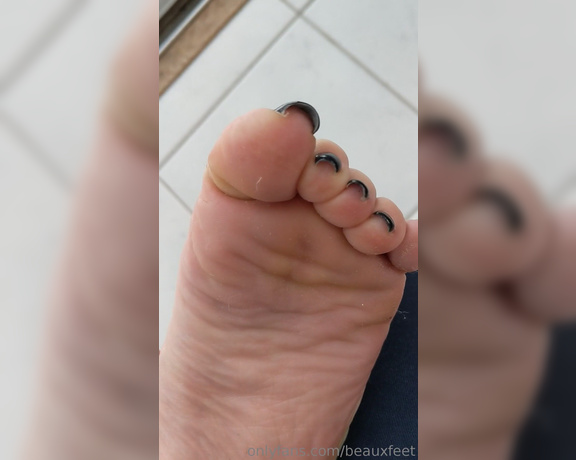 Beauxfeet aka Beauxfeet OnlyFans - I just got home from work Check out my pink soles My POV
