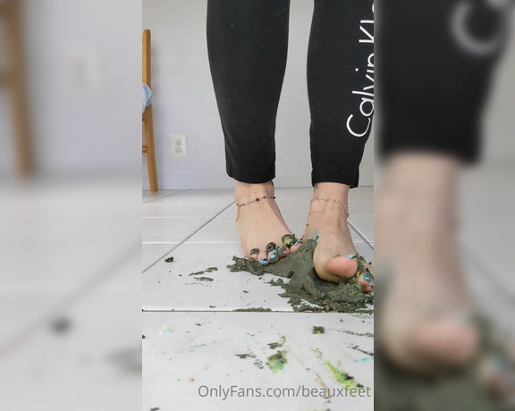 Beauxfeet aka Beauxfeet OnlyFans - Cupcake crush