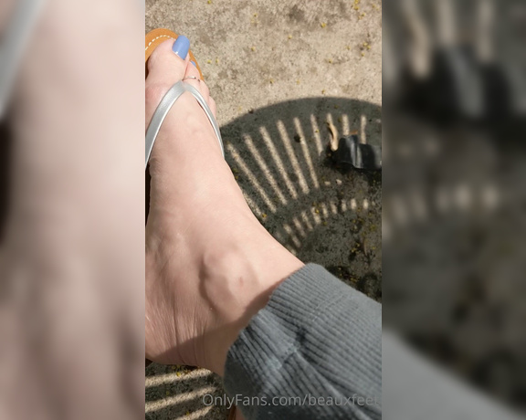 Beauxfeet aka Beauxfeet OnlyFans - Flip flop click 1