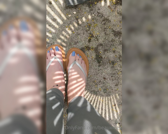 Beauxfeet aka Beauxfeet OnlyFans - Flip flop click 1