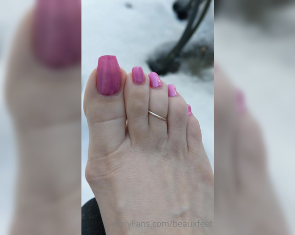 Beauxfeet aka Beauxfeet OnlyFans - It was nice enough to sit outside the other day Swipe for video! 7