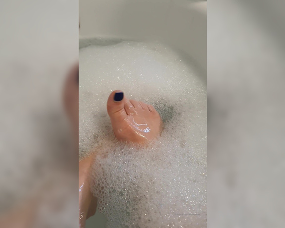 GoddessAmyWynters aka Amywynters OnlyFans - Clip  only good thing about me being sick is the bath feet!