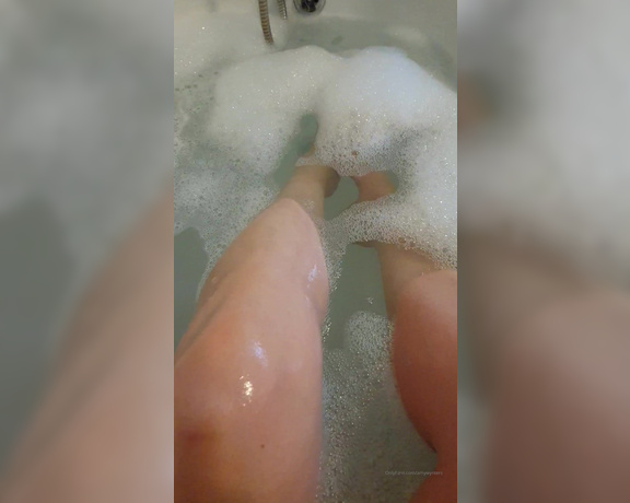 GoddessAmyWynters aka Amywynters OnlyFans - Clip  only good thing about me being sick is the bath feet!