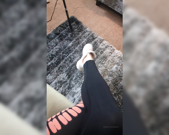 GoddessAmyWynters aka Amywynters OnlyFans - Clip  Imagine seeing me in the gym & then realising I worked out without any socks
