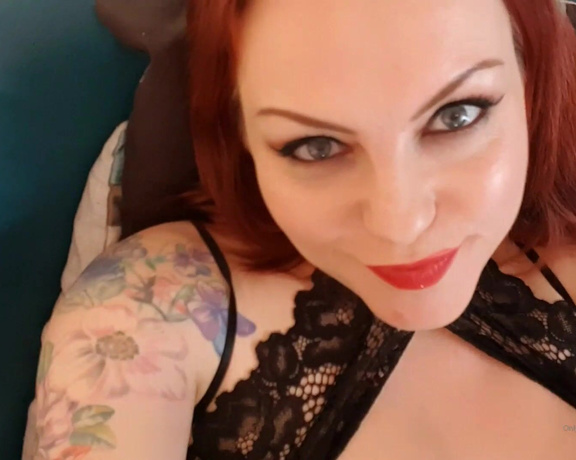 GoddessAmyWynters aka Amywynters OnlyFans - Clip  What is better than watching me wank Well a wanking compilation of course! Sit back & enjoy