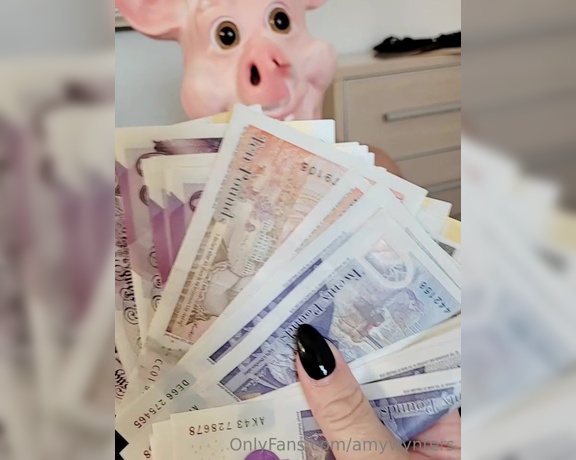 GoddessAmyWynters aka Amywynters OnlyFans - Throwback to my worm being a good piggy follow suit & pay my pretty toes