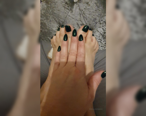 GoddessAmyWynters aka Amywynters OnlyFans - Clip  New pedi reveal