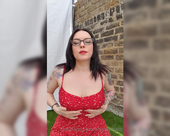 GoddessAmyWynters aka Amywynters OnlyFans - Clip  Titty tuesday garden tease