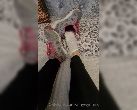 GoddessAmyWynters aka Amywynters OnlyFans - Sweaty socks & feet