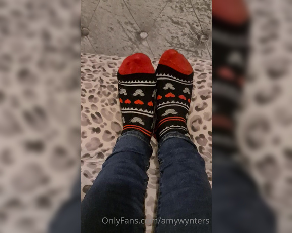 GoddessAmyWynters aka Amywynters OnlyFans - Exclusive 1st look of my sexy feet freshly pedicured! TIP $10 on the campaign & get a reveal video