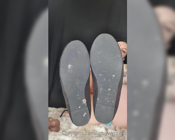 GoddessAmyWynters aka Amywynters OnlyFans - Clip  Stinky little flats foot tease