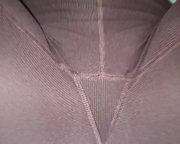 Adreena Cuckoldress aka Adreenacuckoldress OnlyFans - Are my leggings see through when I squat