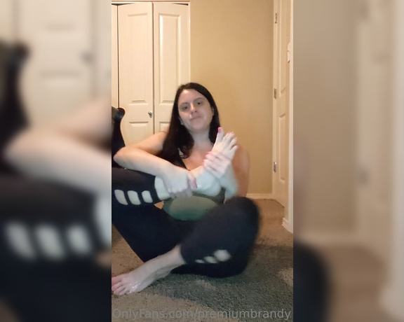 Brandy Elliott aka Premiumbrandy OnlyFans - Pink Toes Self worship I sensually suck and lick my toes Paying attention to each toe and get all
