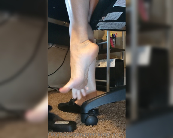 Brandy Elliott aka Premiumbrandy OnlyFans - Red Toes Mules Play Working at my desk I noticed you watching my feet I dangle and smack my mules,