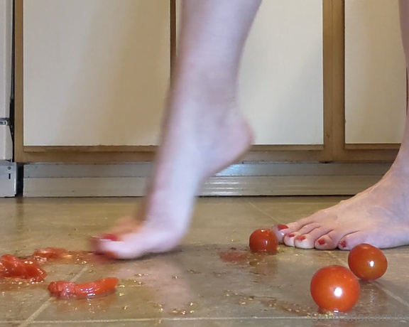 Brandy Elliott aka Premiumbrandy OnlyFans - Tomatoes You know what to cherry tomatoes with my toes and feet