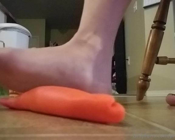 Brandy Elliott aka Premiumbrandy OnlyFans - Playdough Play Nice and simple squishing playdough with my feet Rolling it around and having some