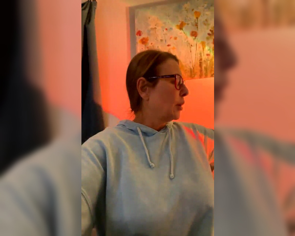 Elaina  Mature aka Elaina_stjames OnlyFans - Stream started at 11112023 1258 am Testing my new background light and having a little Friday casual